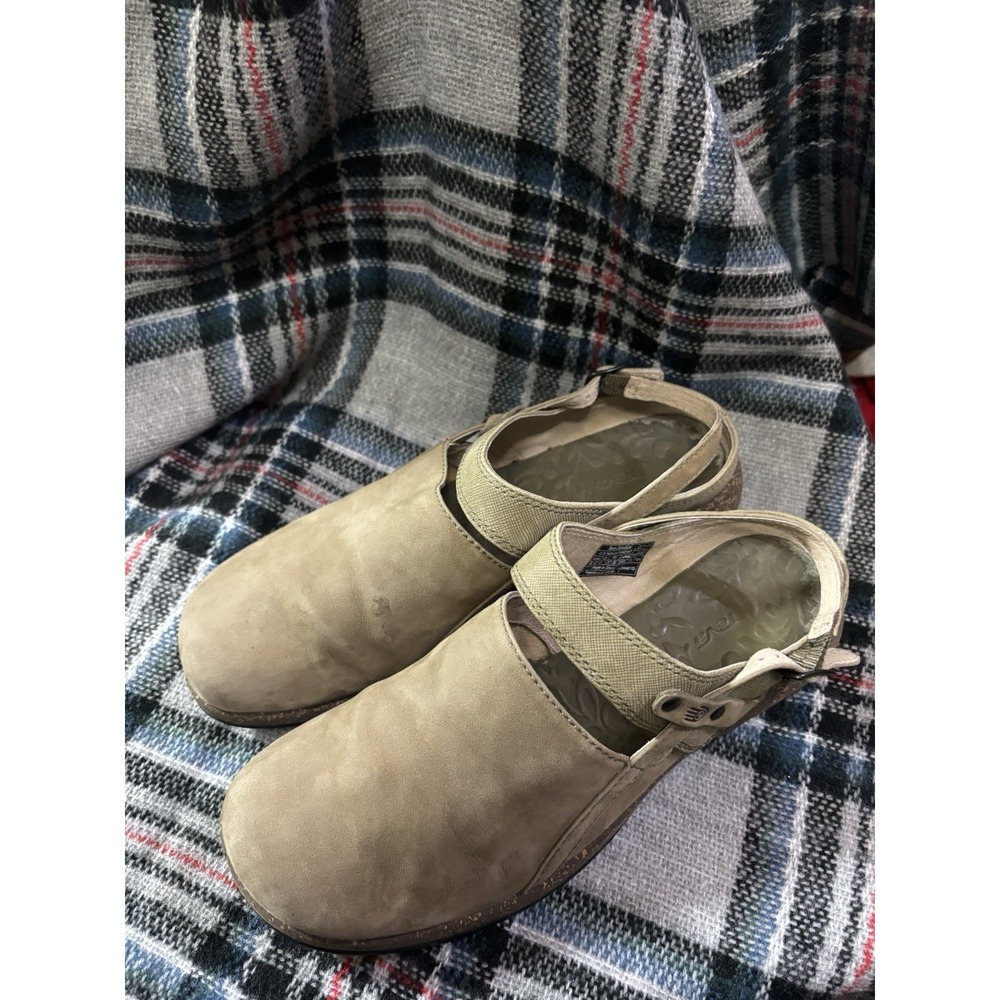 Teva‎ 6934 Woman's Cork Bottom Gold Buckle Clogs Dark Khaki 6.5 Upper Faux Suede